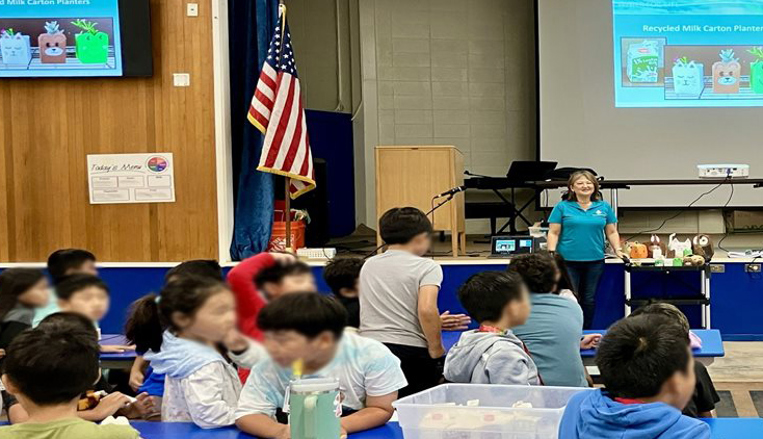 Elem-presentation-110824-SM2.jpg Elem-presentation-110824-SM2.jpg